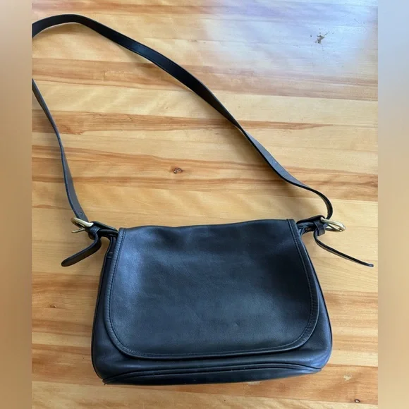 Vintage Coach Black Leather Shoulder Bag - Picture 1 of 13